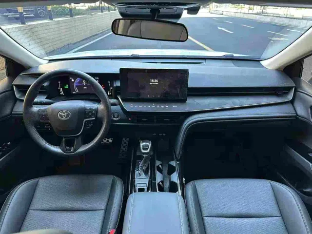 Toyota Camry — Фото автомобиля 7