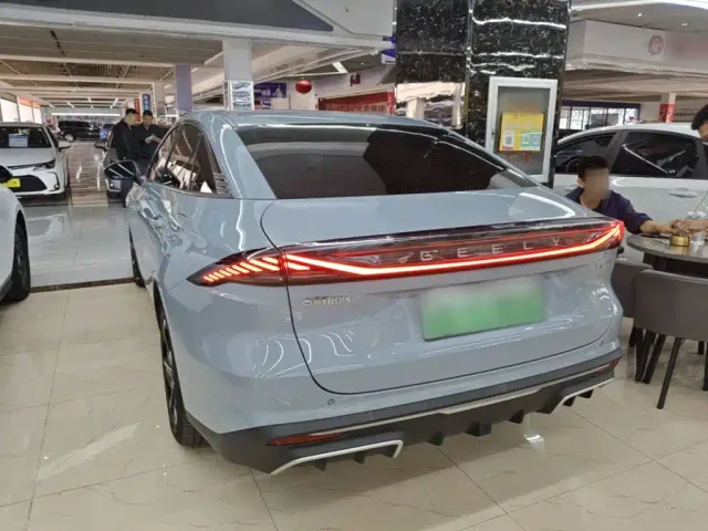 Geely Galaxy L6 — Фото автомобиля 4