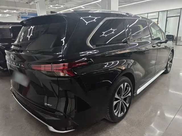 Toyota Granvia — Фото автомобиля 6