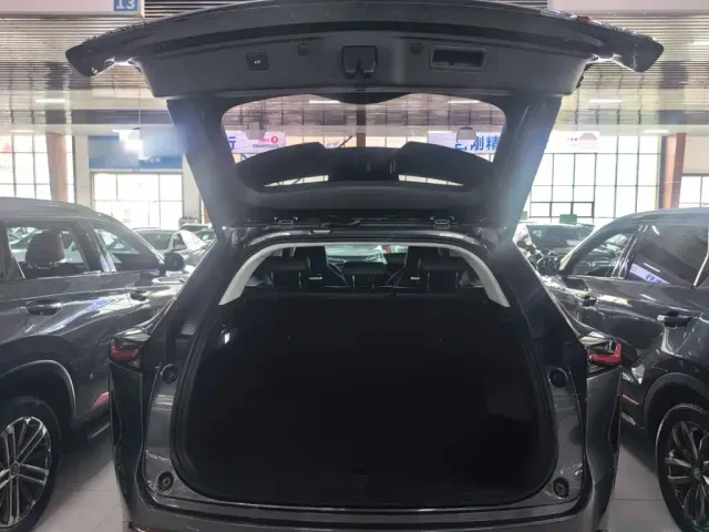 Changan Z6 — Фото автомобиля 14