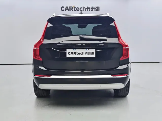 Volvo XC90 — Фото автомобиля 5