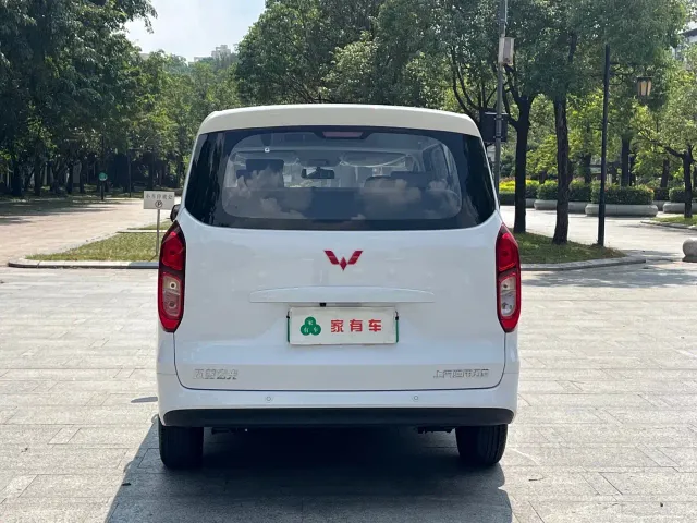 Wuling Hongguang — Фото автомобиля 17