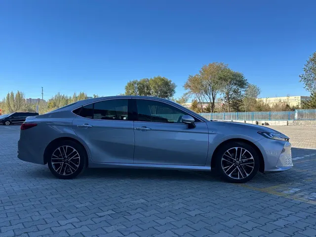 Toyota Camry — Фото автомобиля 8