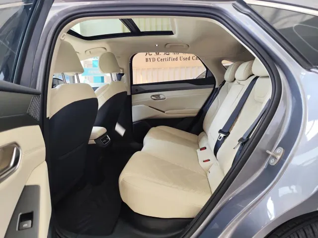 BYD Qin L — Фото автомобиля 5