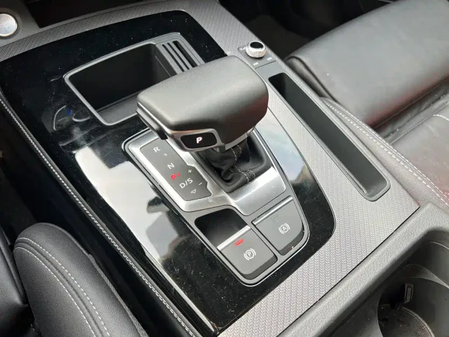 Audi Q5L — Фото автомобиля 10