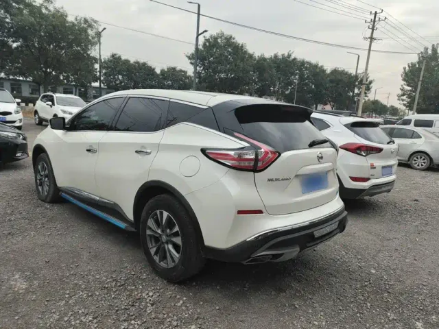 Nissan Murano — Фото автомобиля 5