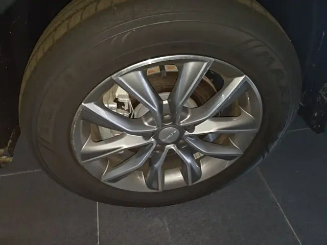 Roewe RX5 — Фото автомобиля 22
