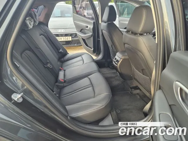 Hyundai Sonata — Фото автомобиля 9