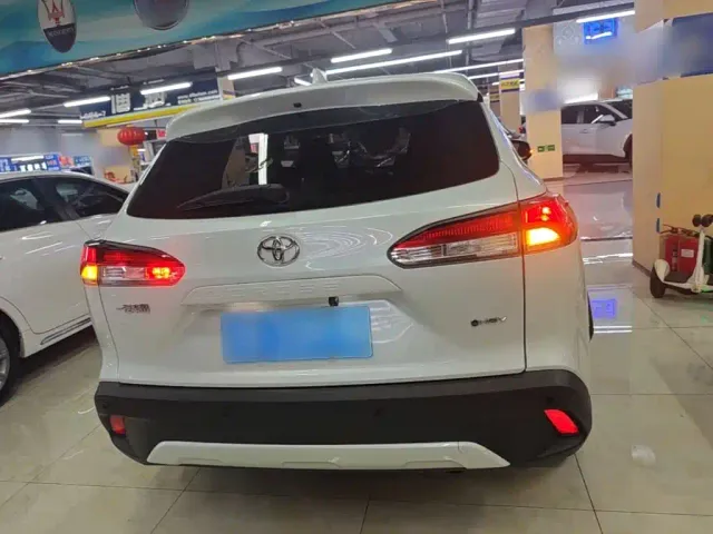 Toyota Corolla Cross — Фото автомобиля 5