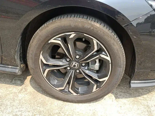 Honda Accord — Фото автомобиля 6