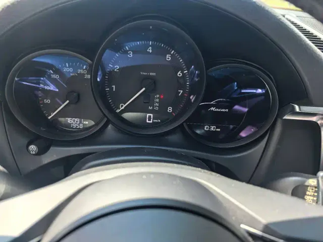 Porsche Macan — Фото автомобиля 17