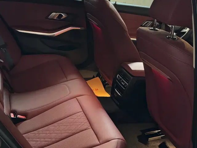 BMW 3 Series — Фото автомобиля 5