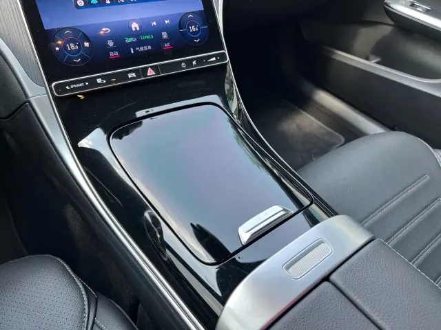 Mercedes-Benz C-Class — Фото автомобиля 10