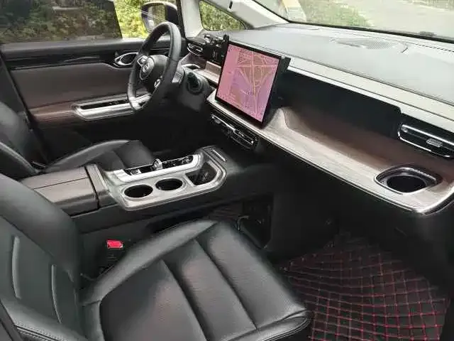 GAC Trumpchi E8 — Фото автомобиля 3
