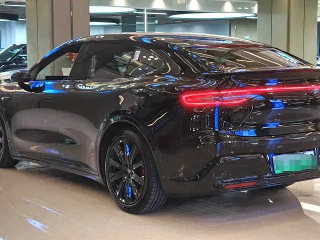 Luxeed R7 — Фото автомобиля 5