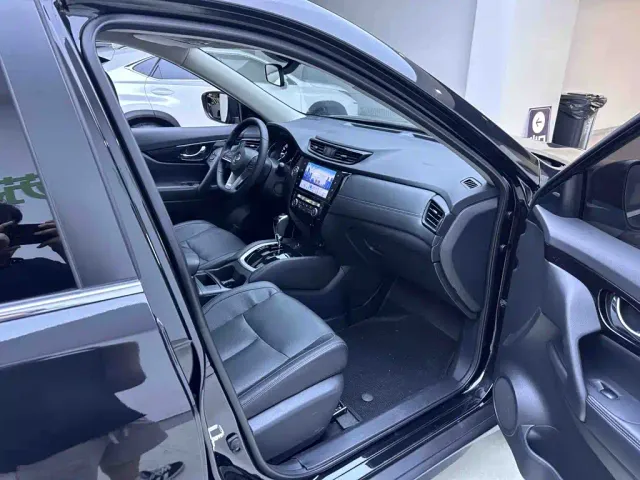 Nissan X-Trail — Фото автомобиля 11