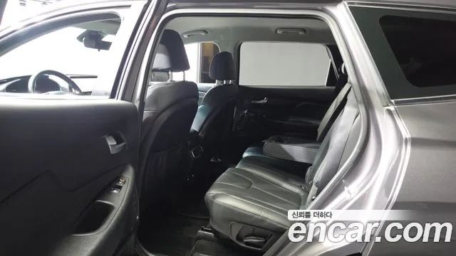 Hyundai Santafe Новый Santa Fe Дизель 2.2 4WD — Фото автомобиля 9