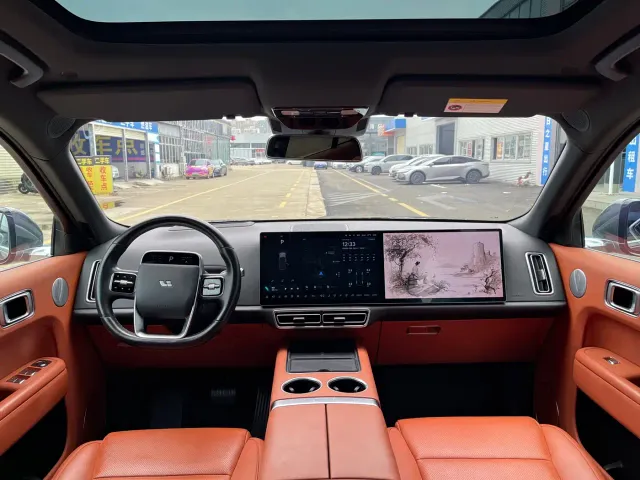 Li Auto L8 — Фото автомобиля 6