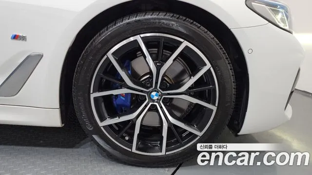 BMW 5-Series 5 серия (G30) 530i xDrive M Sport — Фото автомобиля 21