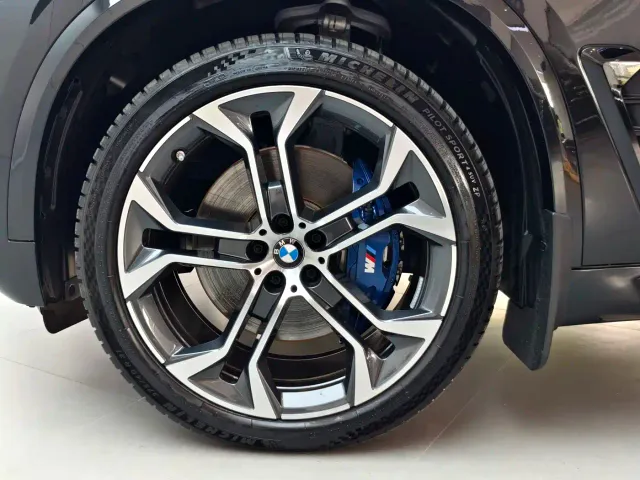 BMW X5 — Фото автомобиля 14