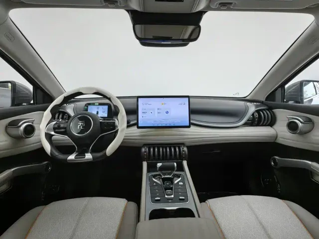 BYD Yuan PLUS — Фото автомобиля 5