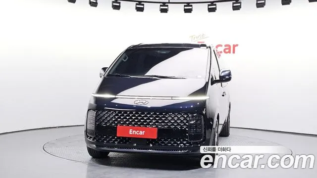 Hyundai Staria Staria Lounge 9 мест — Фото автомобиля 3