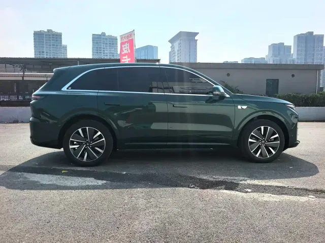 Li Auto L6 — Фото автомобиля 14