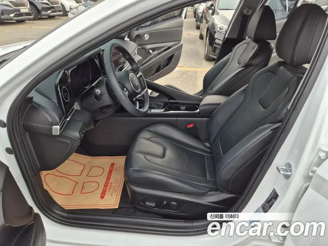 Hyundai Avante CN7 — Фото автомобиля 13