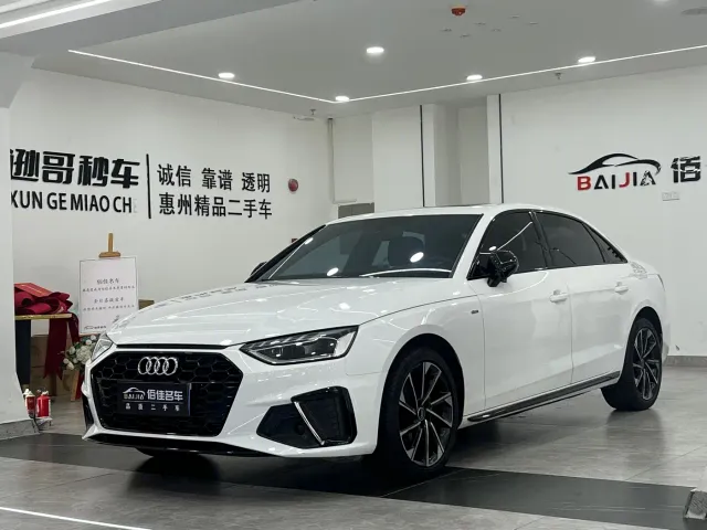 Фотография автомобиля — Audi A4L