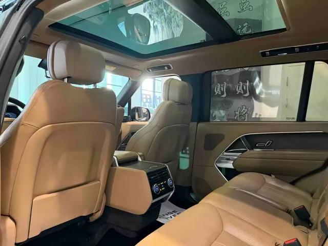Land Rover Range Rover — Фото автомобиля 17
