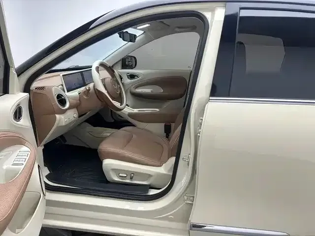 Wuling Bingo — Фото автомобиля 10
