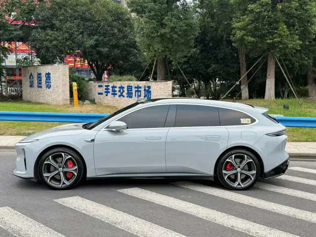 Nio ET5 Touring — Фото автомобиля 3