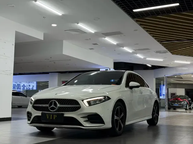 Mercedes-Benz A-Class — Фото автомобиля 3