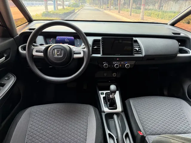 Honda Fit — Фото автомобиля 8
