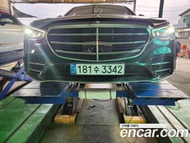 Фотография автомобиля — Mercedes-Benz S-Class W223