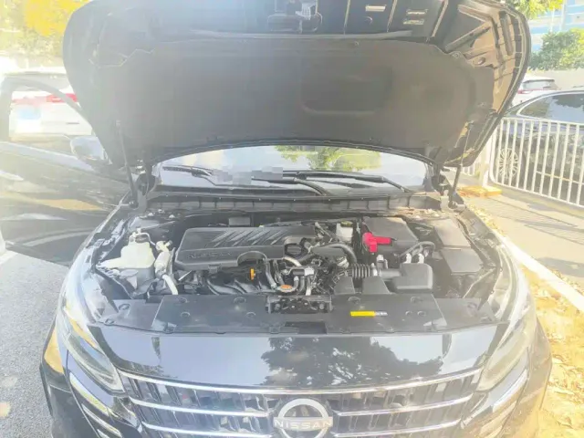 Nissan Teana — Фото автомобиля 3