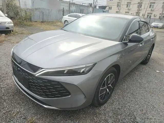 Фотография автомобиля — BYD Qin L