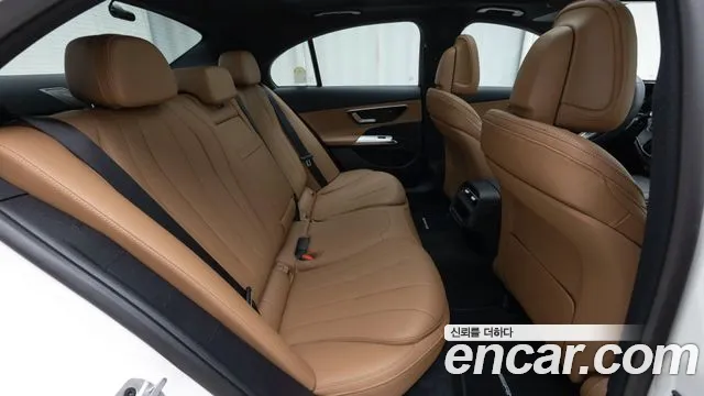 Mercedes-Benz E-Class W214 — Фото автомобиля 17