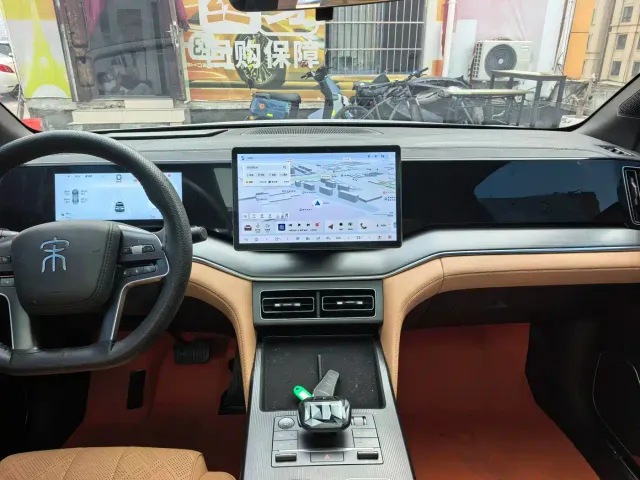 BYD Song L DM-i 2024 112km Leading Edition — Фото автомобиля 8