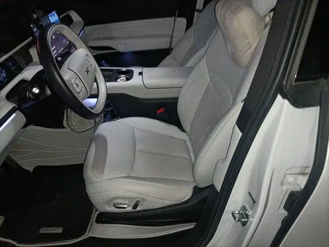 Xpeng G6 — Фото автомобиля 7