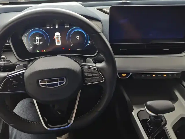 Geely Xingrui — Фото автомобиля 6