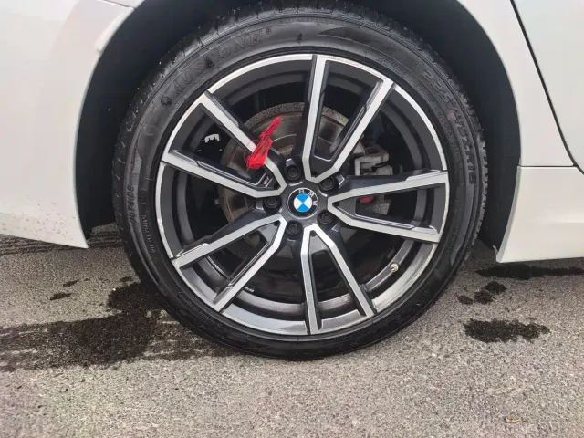 BMW 3 Series — Фото автомобиля 19