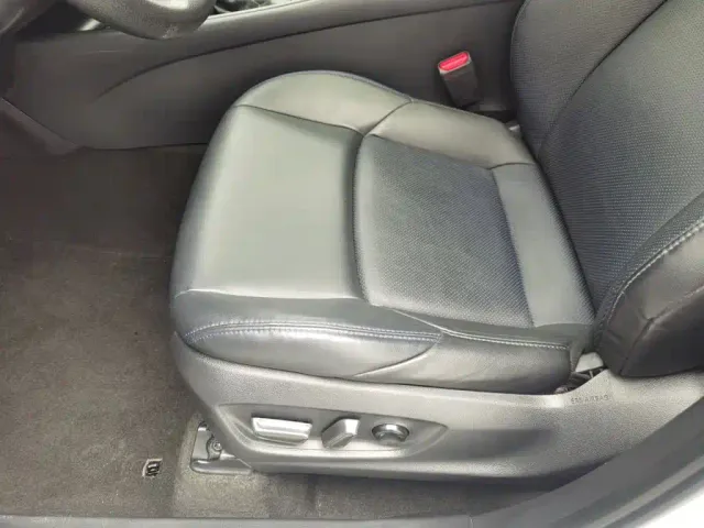 Toyota C-HR — Фото автомобиля 20