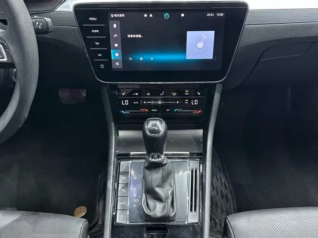 Skoda Superb — Фото автомобиля 12