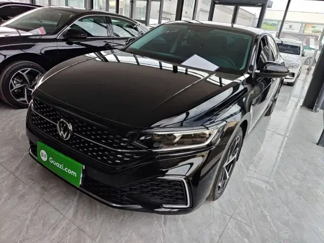 Фотография автомобиля — Volkswagen Passat
