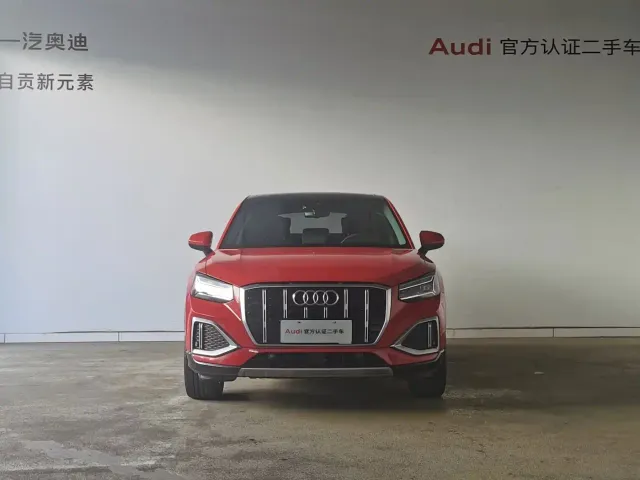 Audi Q2L — Фото автомобиля 2