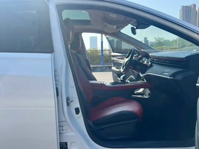 Dongfeng Yixuan MAX — Фото автомобиля 14