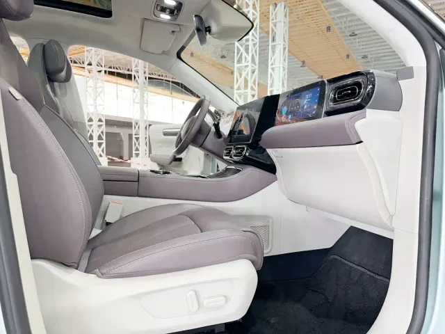 Leapmotor C11 — Фото автомобиля 9