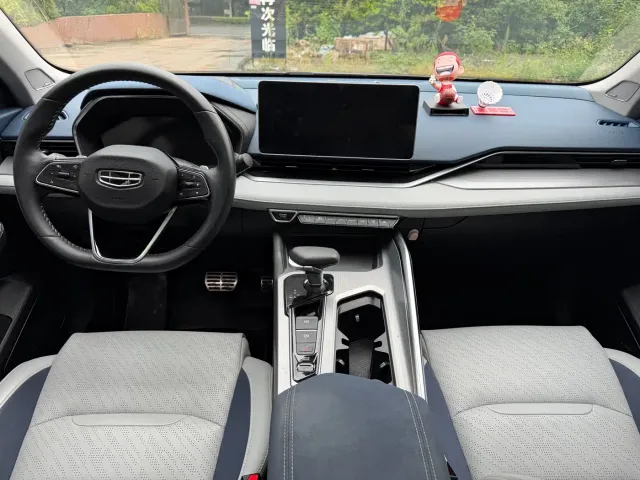 Geely Xingrui — Фото автомобиля 12