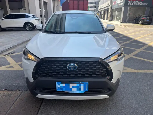 Toyota Corolla Cross — Фото автомобиля 2